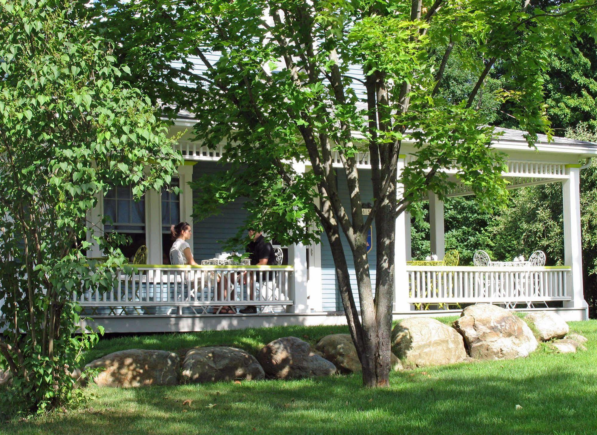 La Belle Victorienne Hotel Magog Bagian luar foto