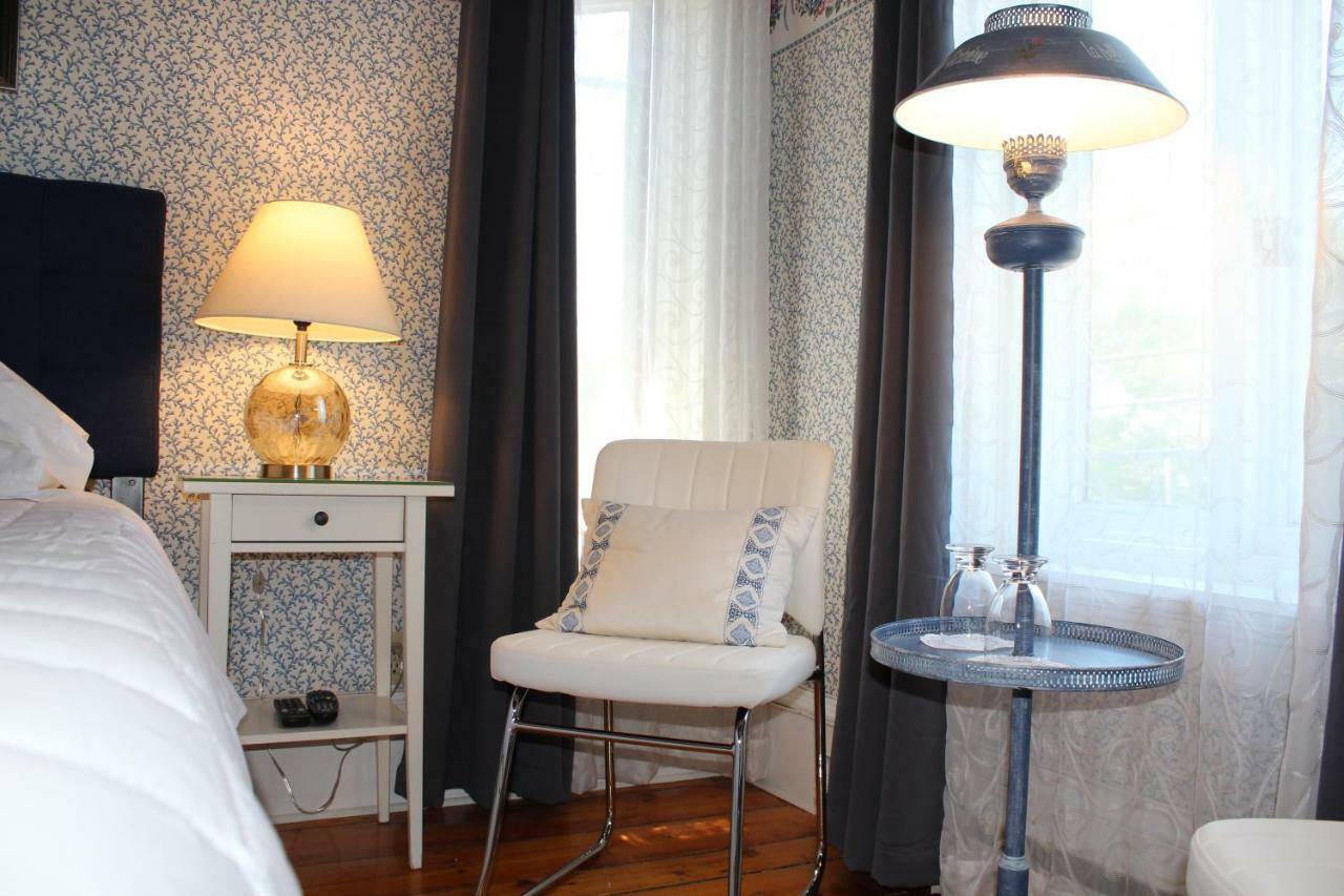 La Belle Victorienne Hotel Magog Bagian luar foto
